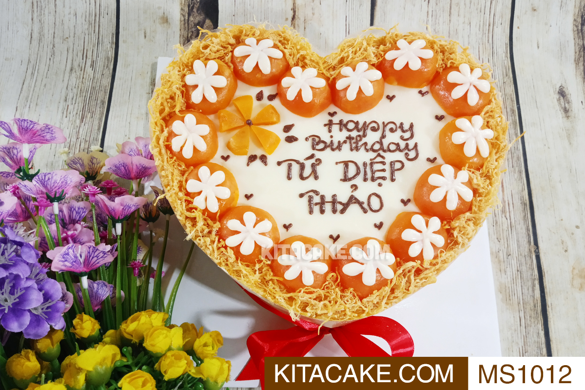 Bánh sinh nhật mặn hình tim Happy birthday Tứ Diệp Thảo MS1012