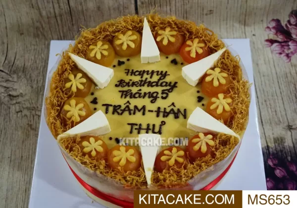 Bánh sinh nhật mặn sốt kim sa Happy birthday tháng 5 Trâm - Hân - Thư MS0653