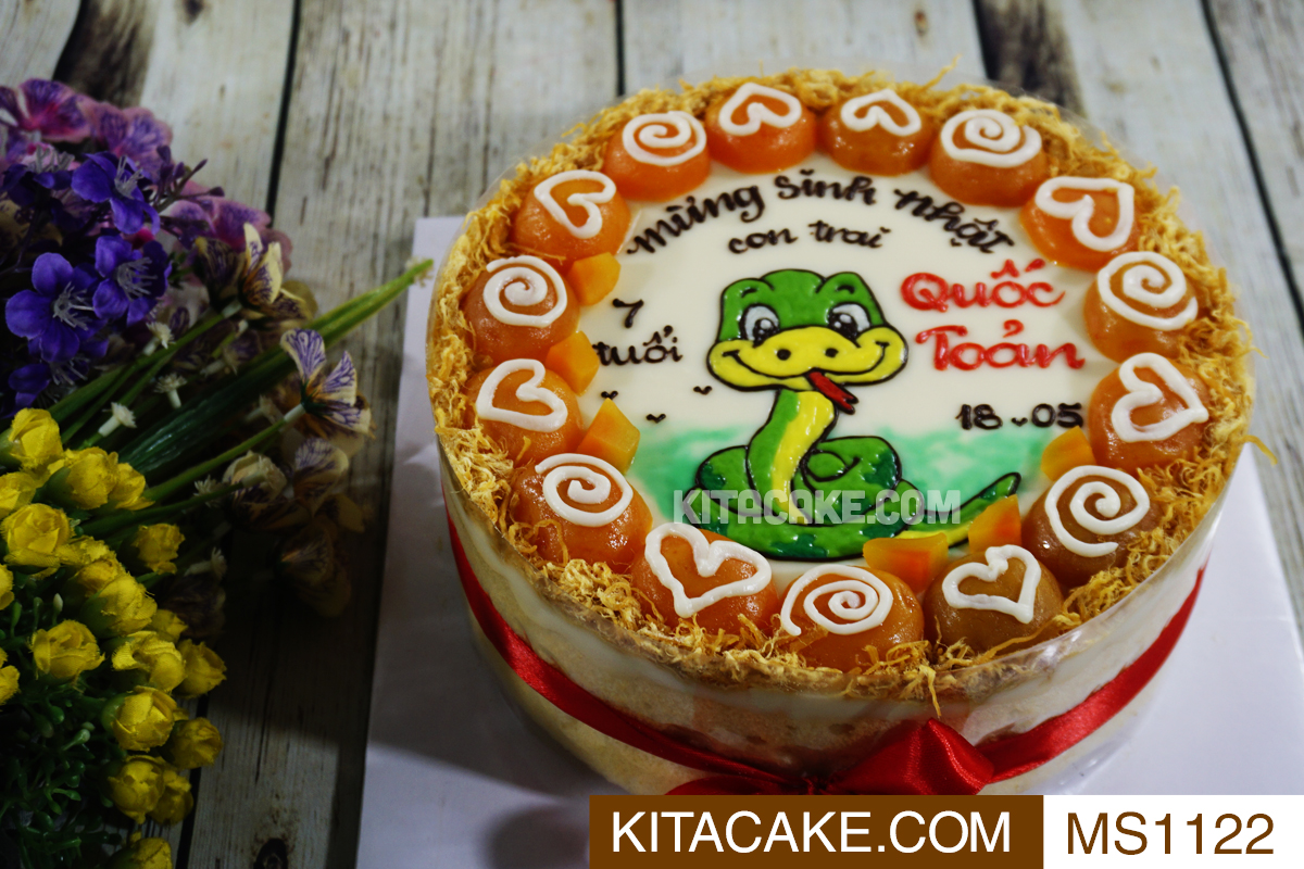 Bánh sinh nhật hình con rắn ngộ nghĩnh - Bánh sinh nhật bông lan trứng muối  Tp. HCM