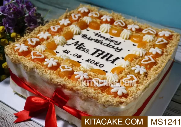 Bánh sinh nhật mặn hình vuông - Happy birthday Miss Thu MS1241